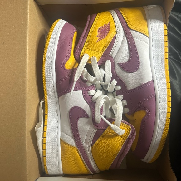Nike Purple and Yellow Sneakers Vibrant Design Comfortable Fit - Picture 1 of 1
